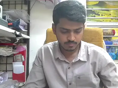 cute modell online show from 12-19-25, 12:01