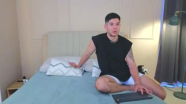 Snapshot of mr_danni chatting on 06-11-26, 07:45 mr danni online show from 06-11-26, 07:45
