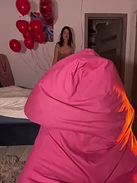 Snapshot of Mylaya chatting on 02-10-25, 06:03 Mylaya online show from 02-10-25, 06:03