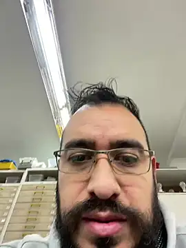 Snapshot of leonardohot1987 chatting on 01-14-25, 04:50 leonardohot1987 online show from 01-14-25, 04:50