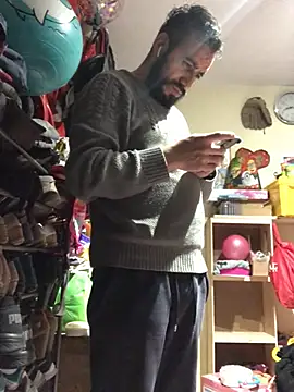 Snapshot of leonardohot1987 chatting on 02-01-25, 05:39 leonardohot1987 online show from 02-01-25, 05:39