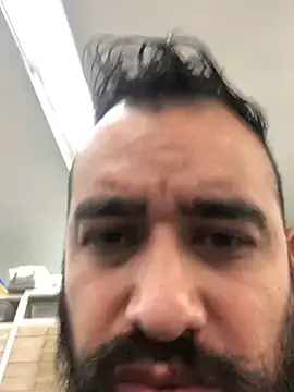 Snapshot of leonardohot1987 chatting on 02-06-25, 04:25 leonardohot1987 online show from 02-06-25, 04:25