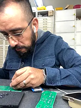 leonardohot1987 online show from 11-19-25, 08:20