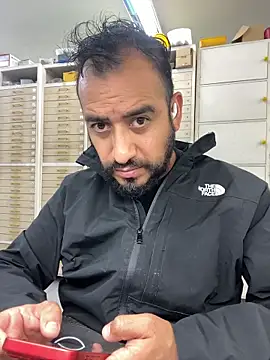 leonardohot1987 online show from 04-08-26, 05:46