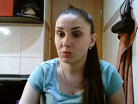 Yuliia30 online show from 02-04-26, 04:13