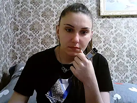 Yuliia30 online show from 05-14-26, 12:56