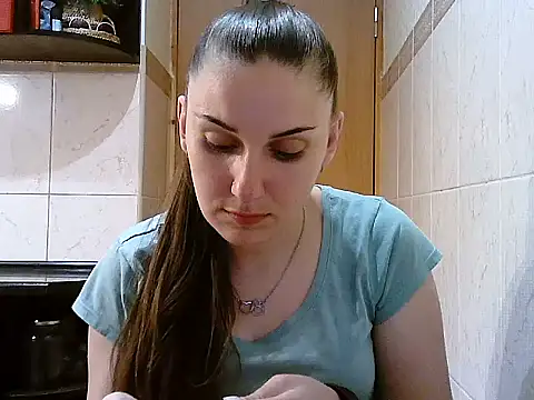 Yuliia30 online show from 05-26-26, 04:03