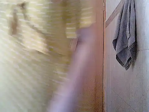 Snapshot of Yuliia30 chatting on 06-19-26, 01:04 Yuliia30 online show from 06-19-26, 01:04