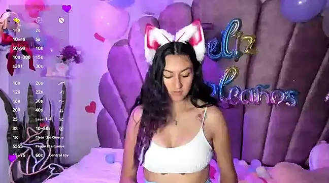 sweetfoxy 17 online show from 02-19-25, 11:25
