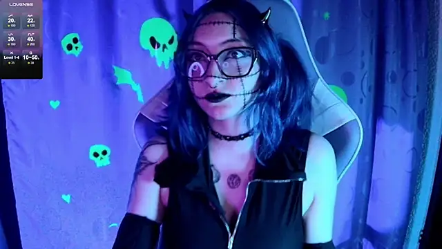 Kimlennox  online show from 11-21-25, 02:16