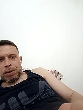 Snapshot of hmtrechaudd chatting on 05-04-26, 01:12 hmtrechaudd online show from 05-04-26, 01:12