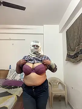 Snapshot of Miss-Jasmine chatting on 02-25-25, 08:03 Miss-Jasmine online show from 02-25-25, 08:03