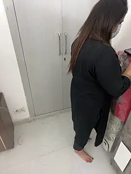 Snapshot of Miss-Jasmine chatting on 03-03-25, 05:50 Miss-Jasmine online show from 03-03-25, 05:50