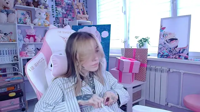 Catharsisi online show from 10-13-25, 01:33