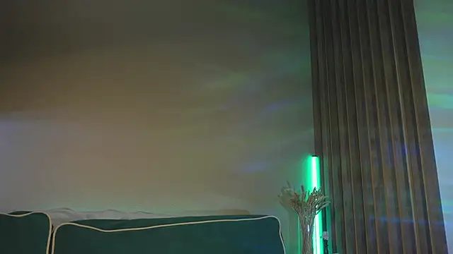 Snapshot of milasmiu chatting on 02-12-25, 09:11 milasmiu online show from 02-12-25, 09:11