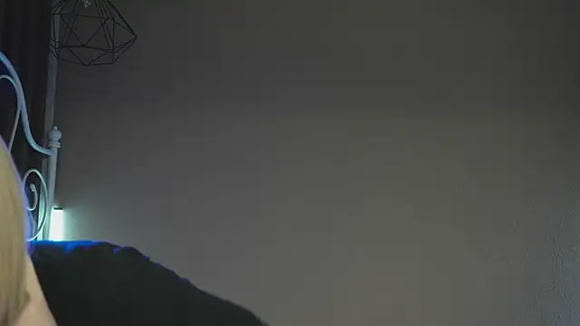 Snapshot of milasmiu chatting on 02-15-25, 06:12 milasmiu online show from 02-15-25, 06:12