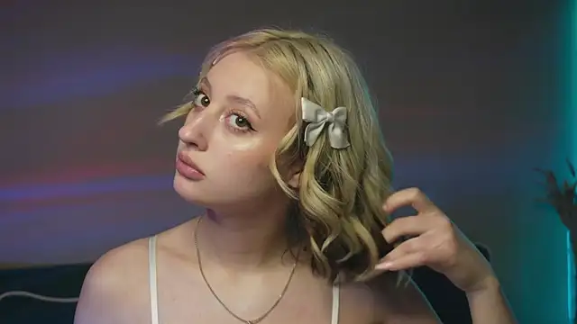 Snapshot of milasmiu chatting on 03-08-25, 05:01 milasmiu online show from 03-08-25, 05:01