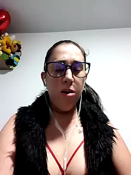 CHARLOTTE 1711 online show from 10-24-25, 03:36