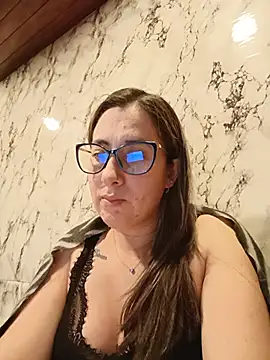 Snapshot of CHARLOTTE_1711 chatting on 07-06-26, 03:03 CHARLOTTE 1711 online show from 07-06-26, 03:03