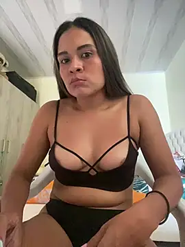 Yessica 832 online show from 02-08-25, 06:55