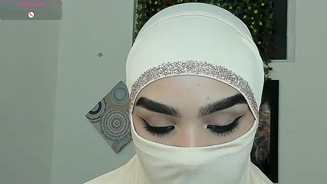 Maissa Alabi online show from 10-10-25, 03:33