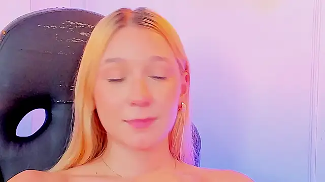 Snapshot of shatall_rouge chatting on 01-19-25, 11:10 shatall rouge online show from 01-19-25, 11:10