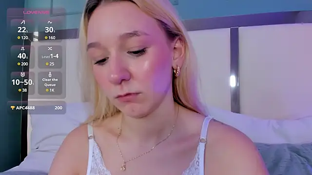 Snapshot of shatall_rouge chatting on 02-25-25, 08:41 shatall rouge online show from 02-25-25, 08:41