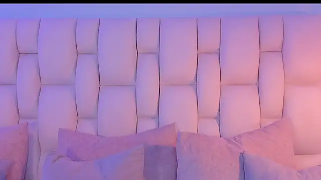 Snapshot of shatall_rouge chatting on 10-29-25, 02:36 shatall rouge online show from 10-29-25, 02:36