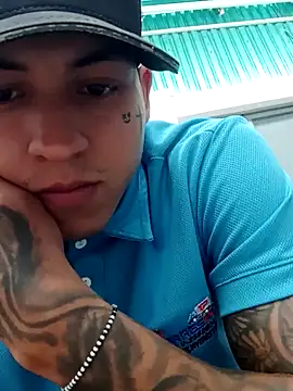 Snapshot of Briangalleta chatting on 09-16-25, 03:02 Briangalleta online show from 09-16-25, 03:02