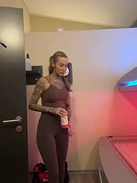 Black sweet Rose online show from 01-15-26, 04:22