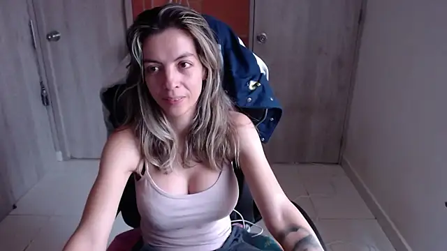 Princezzlove3 online show from 02-08-25, 02:49