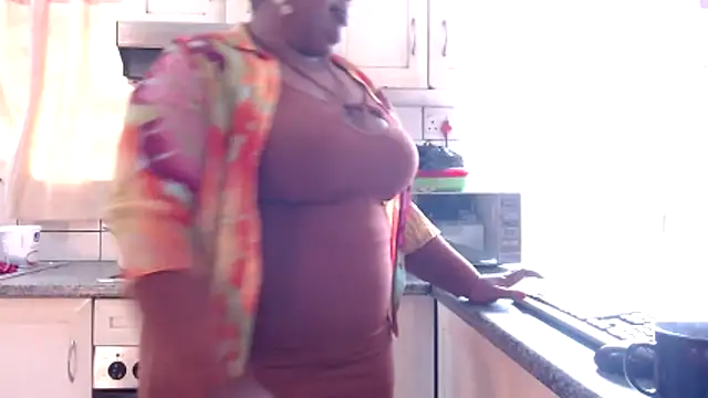 omalicha98 online show from 11-26-25, 06:36