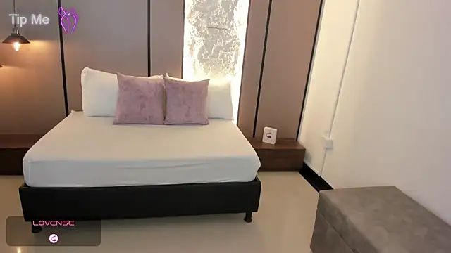 lilly ass  online show from 11-17-25, 01:06