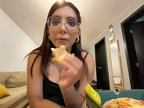 Snapshot of MartinaSooler chatting on 02-22-25, 03:12 MartinaSooler online show from 02-22-25, 03:12