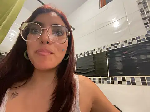 Snapshot of MartinaSooler chatting on 03-04-25, 01:45 MartinaSooler online show from 03-04-25, 01:45