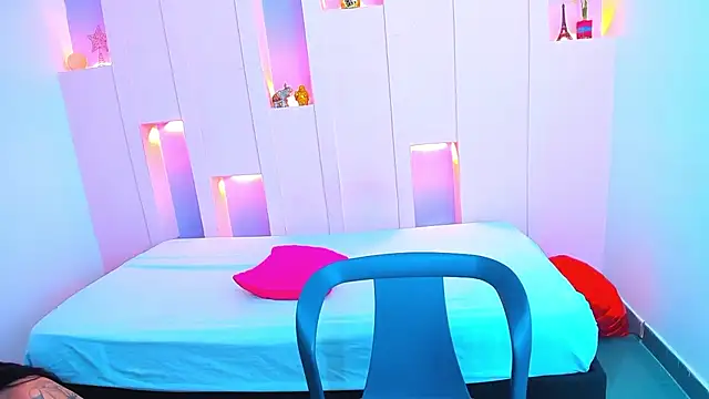 ScarletEmber3 online show from 02-18-25, 03:42