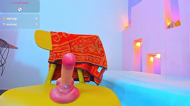 ScarletEmber3 online show from 02-18-25, 09:54