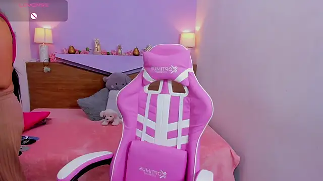 ScarletEmber3 online show from 03-20-25, 04:07