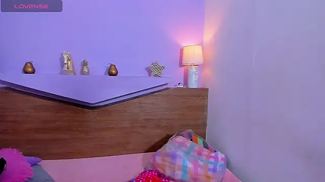 ScarletEmber3 online show from 09-23-25, 06:05