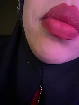 Snapshot of zahra_Jalid chatting on 06-21-26, 12:24 zahra Jalid online show from 06-21-26, 12:24
