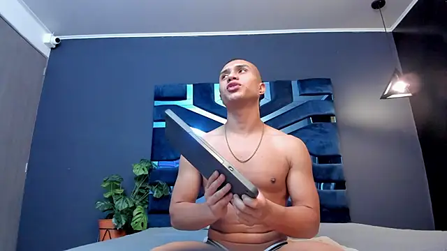 bruno cavalli online show from 02-17-25, 05:32