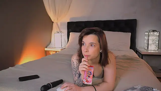 Bella Alita online show from 10-23-25, 08:18