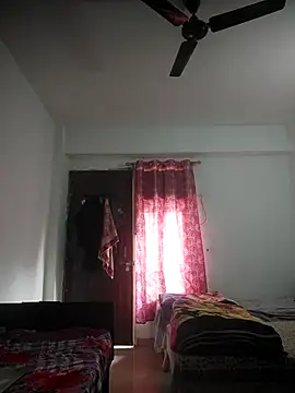 Snapshot of NikaYeptho chatting on 12-14-25, 06:30 NikaYeptho online show from 12-14-25, 06:30