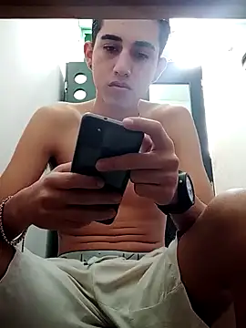 Latinos 2001 online show from 01-22-25, 01:00