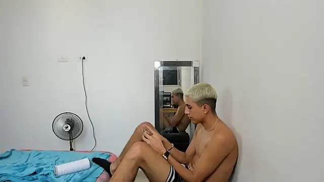 Latinos 2001 online show from 03-22-25, 06:14