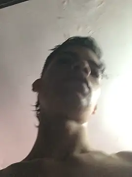 Latinos 2001 online show from 12-03-25, 01:20