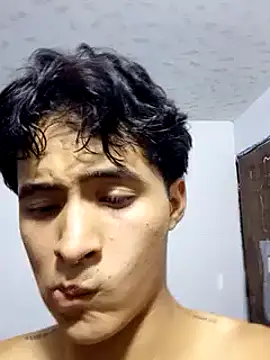 Snapshot of Sm1thXx chatting on 02-04-25, 11:16 Sm1thXx online show from 02-04-25, 11:16