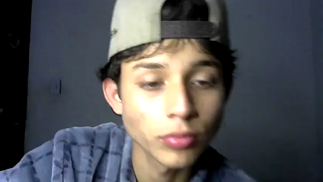 Snapshot of Sm1thXx chatting on 03-23-25, 04:49 Sm1thXx online show from 03-23-25, 04:49