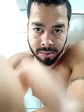 Snapshot of Moreno331391 chatting on 10-24-25, 01:51 Moreno331391 online show from 10-24-25, 01:51