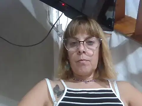 Snapshot of bhianca123 chatting on 02-21-25, 06:26 bhianca123 online show from 02-21-25, 06:26